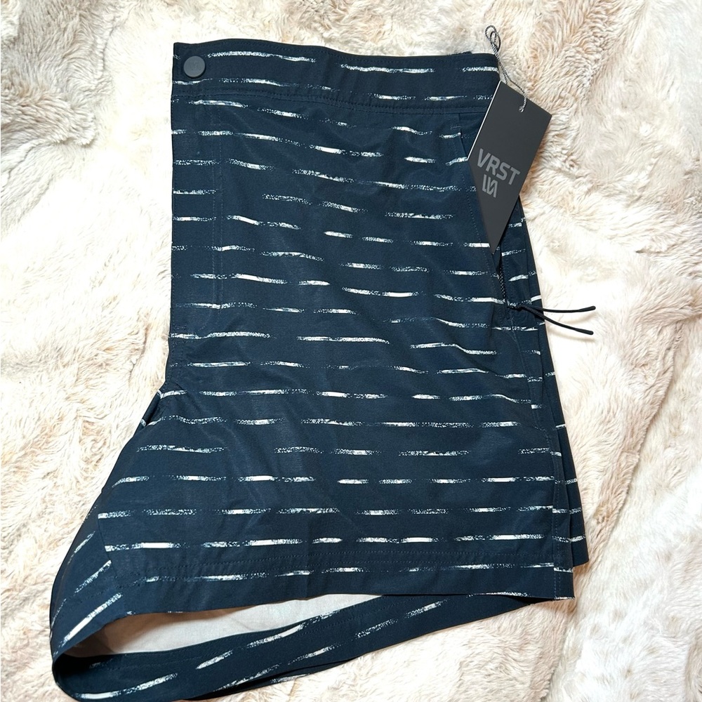 NWT Men’s Under Armour Bathing Suit. Snap & Zipper closure w/ Drawstring.